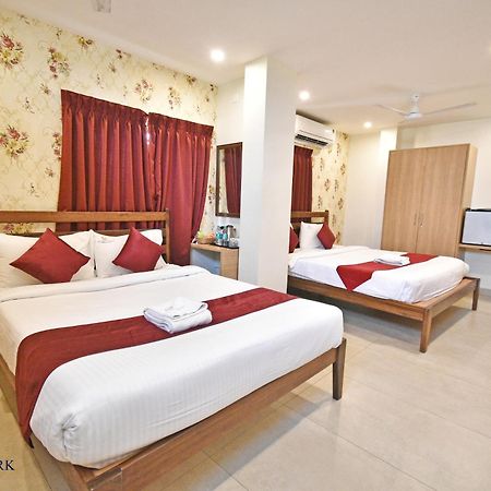 Hotel VI Park - City Centre Pondicherry Exterior photo