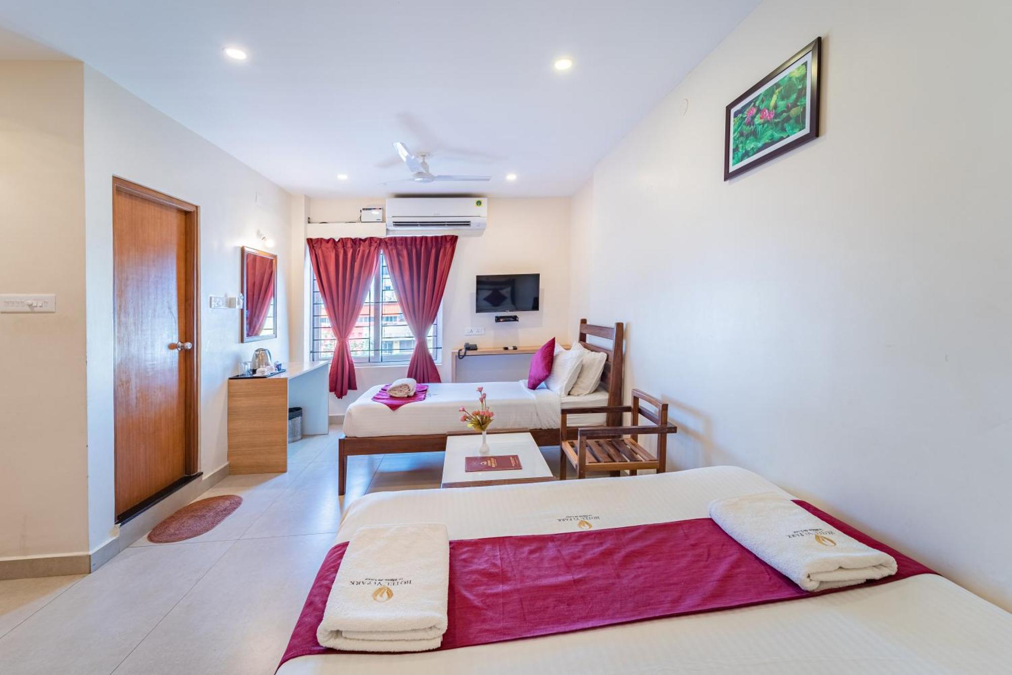 Hotel VI Park - City Centre Pondicherry Exterior photo